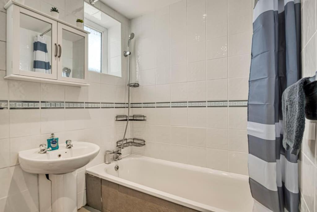 Lovely 3-Bed Clapham Common Londyn Zewnętrze zdjęcie