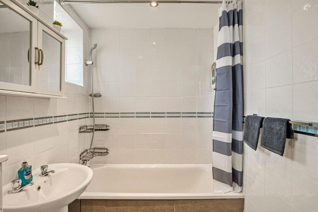 Lovely 3-Bed Clapham Common Londyn Zewnętrze zdjęcie